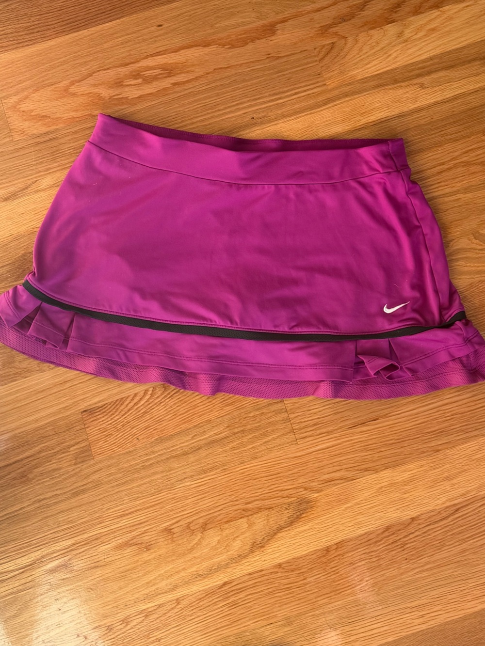 Nike Magenta Tennis Athletic Skort with Black Trim drift size medium